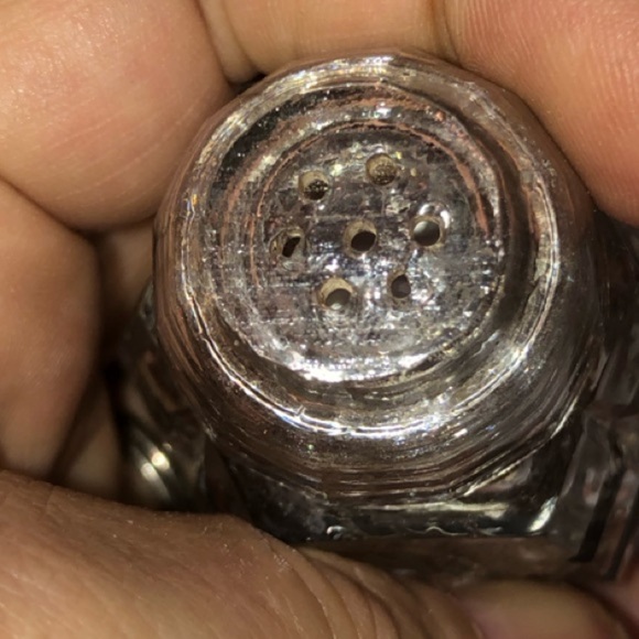 Elegant vintage pinwheel Crystal Salt and Pepper Shakers, glass tops, used - Picture 2 of 8